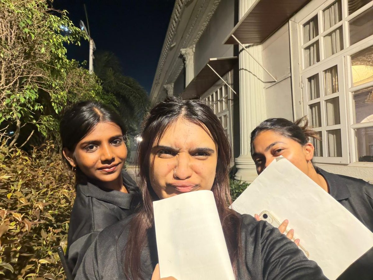 Run sheets in hand, show delivered. This is what earning it looks like.
